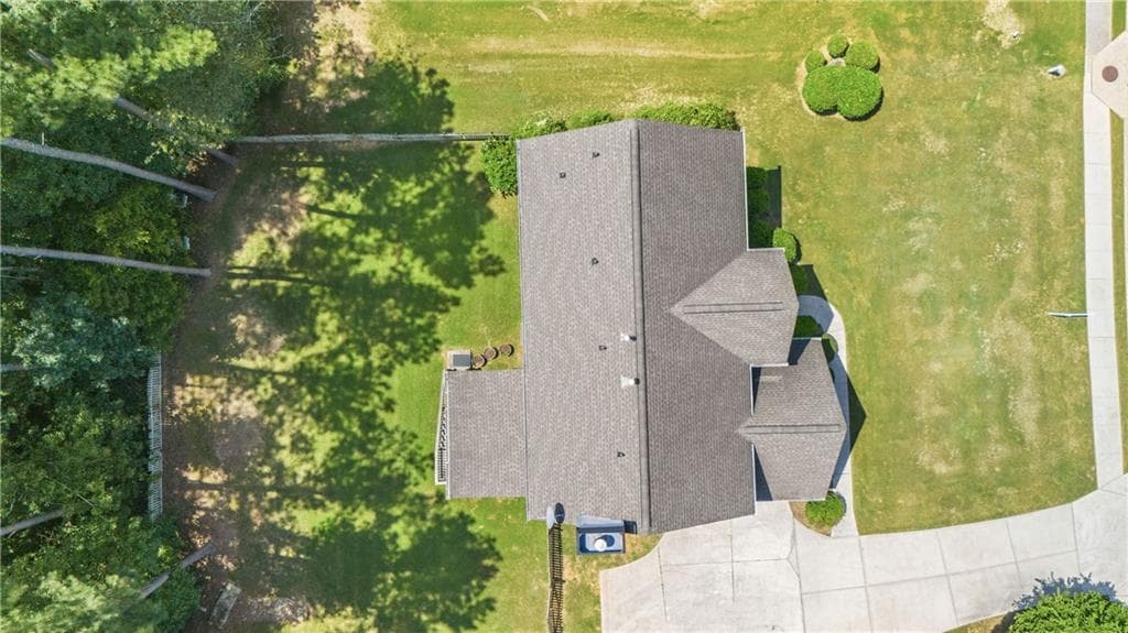 4 bedroom, 3 bathroom, 2,918 sq ft single family residence for sale at 110 S Links Drive, Covington, GA 30014 — photo 5
