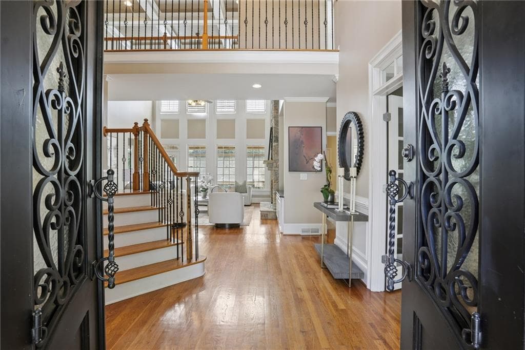 6 bedroom, 6 bathroom, 6,306 sq ft single family residence for sale at 2005 Granbury Court, Cumming, GA 30041 — photo 4