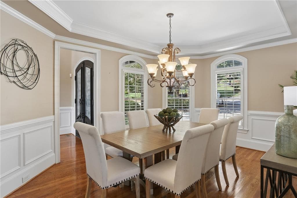 6 bedroom, 6 bathroom, 6,306 sq ft single family residence for sale at 2005 Granbury Court, Cumming, GA 30041 — photo 8