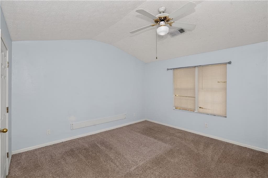 3 bedroom, 2 bathroom, 1,305 sq ft single family residence for sale at 755 Peeksville Road, Locust Grove, GA 30248 — photo 5