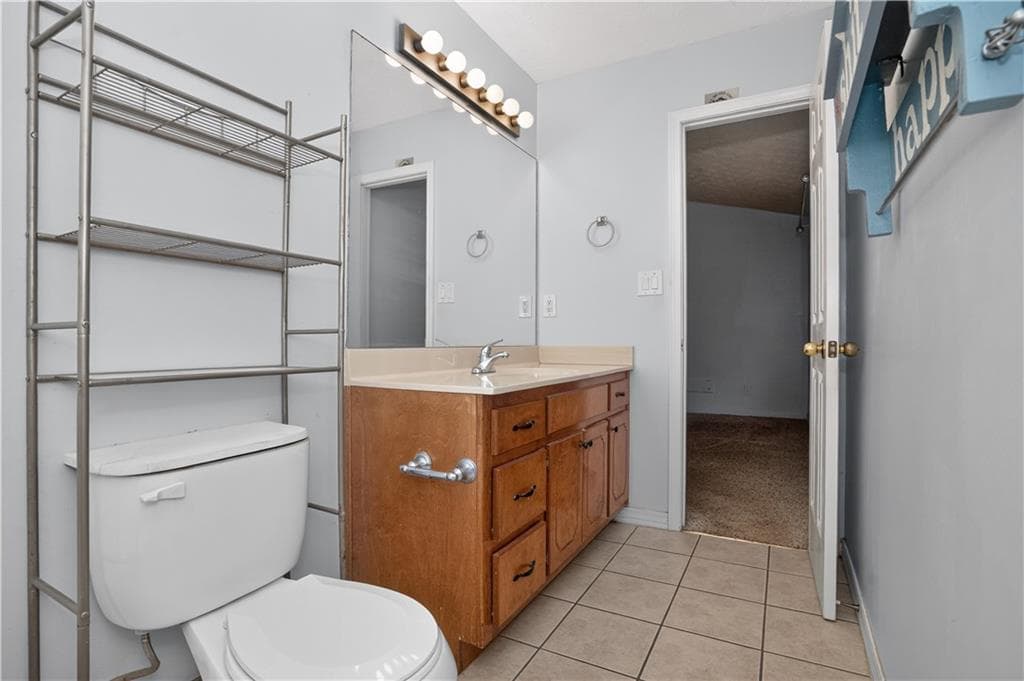 3 bedroom, 2 bathroom, 1,305 sq ft single family residence for sale at 755 Peeksville Road, Locust Grove, GA 30248 — photo 9