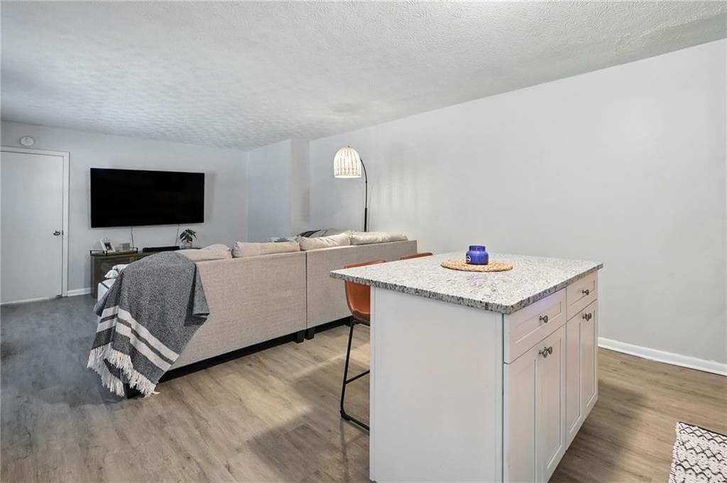 duplex under contract at 933 Old Noonday Sch House Road, Marietta, GA 30066 — photo 6