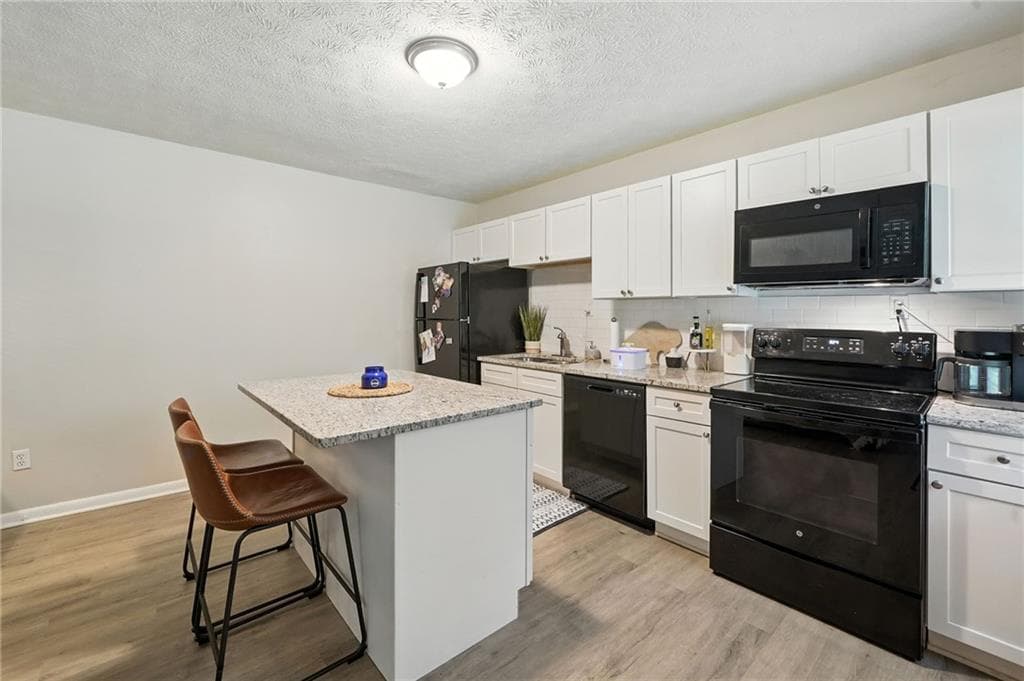 duplex under contract at 933 Old Noonday Sch House Road, Marietta, GA 30066 — photo 7