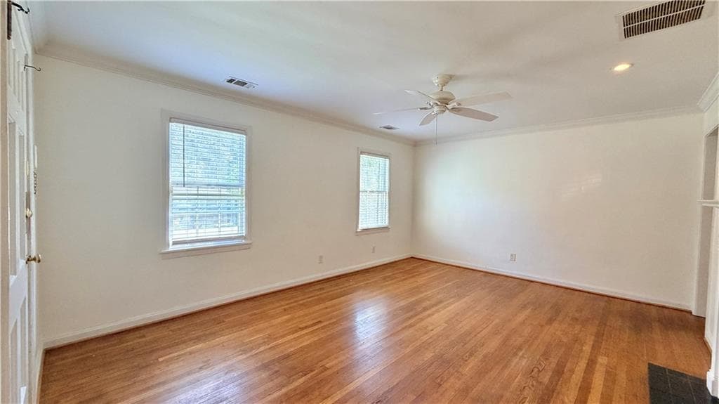 3 bedroom, 1 bathroom, 1,309 sq ft single family residence for sale at 463 Lynnhaven Drive, Atlanta, GA 30310 — photo 3
