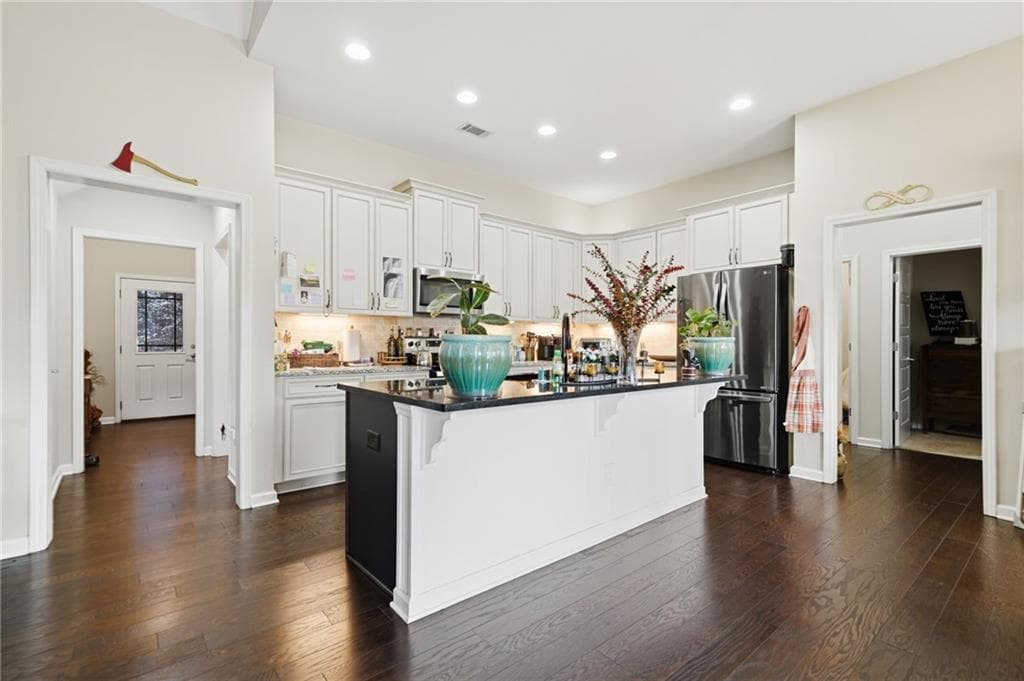 3 bedroom, 2 bathroom, 1,824 sq ft single family residence for sale at 129 White Antelope Street, Waleska, GA 30183 — photo 9