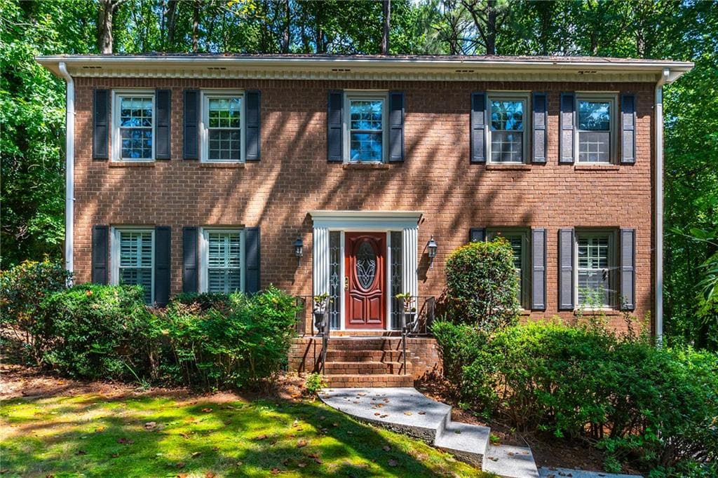5 bedroom, 4 bathroom, 2,702 sq ft single family residence for sale at 4519 Lashley Court, Marietta, GA 30068 — photo 1 of 38