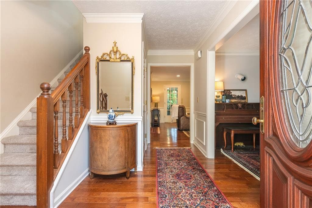 5 bedroom, 4 bathroom, 2,702 sq ft single family residence for sale at 4519 Lashley Court, Marietta, GA 30068 — photo 3