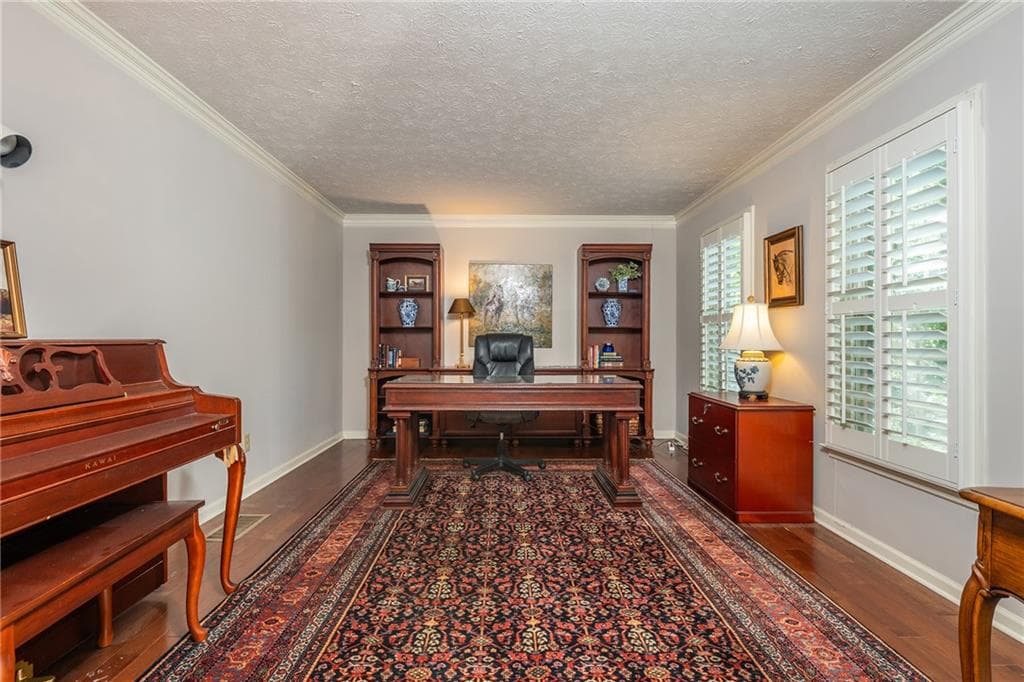 5 bedroom, 4 bathroom, 2,702 sq ft single family residence for sale at 4519 Lashley Court, Marietta, GA 30068 — photo 4