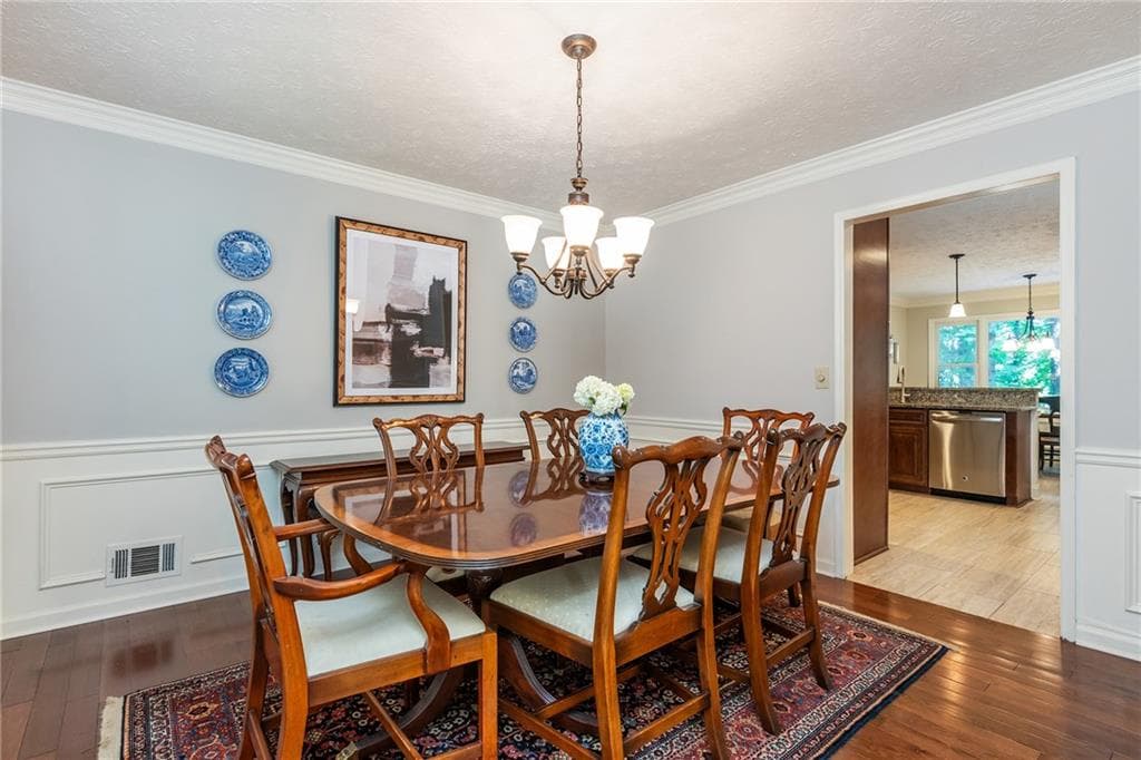 5 bedroom, 4 bathroom, 2,702 sq ft single family residence for sale at 4519 Lashley Court, Marietta, GA 30068 — photo 5