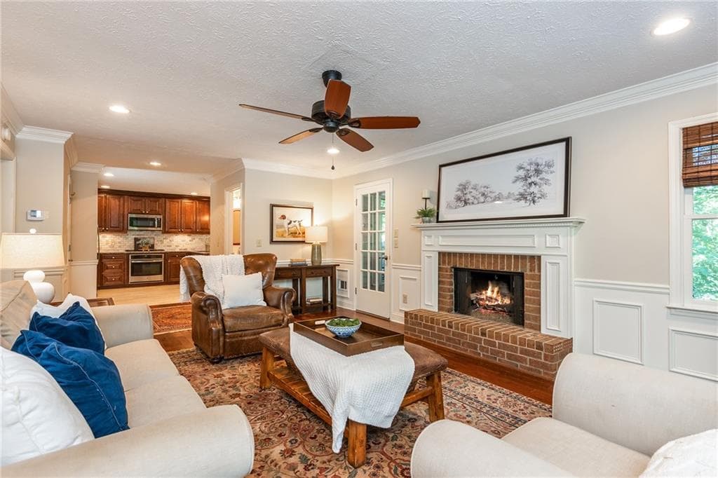 5 bedroom, 4 bathroom, 2,702 sq ft single family residence for sale at 4519 Lashley Court, Marietta, GA 30068 — photo 8