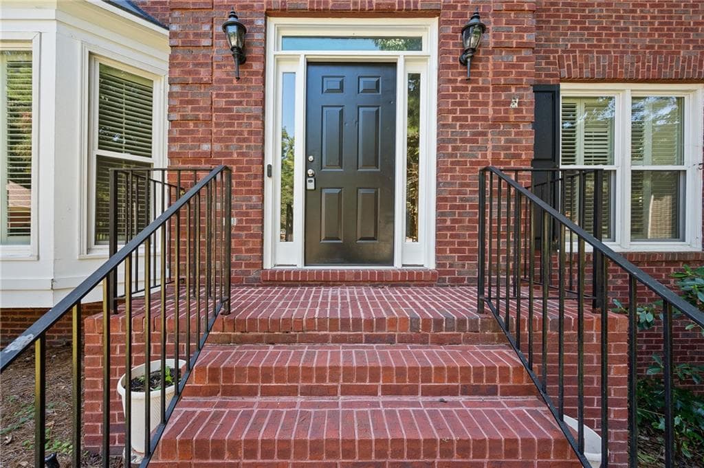 4 bedroom, 3 bathroom, 2,843 sq ft single family residence for rent at 3993 Ironhill Lane, Woodstock, GA 30189 for $3,800 a month — photo 2