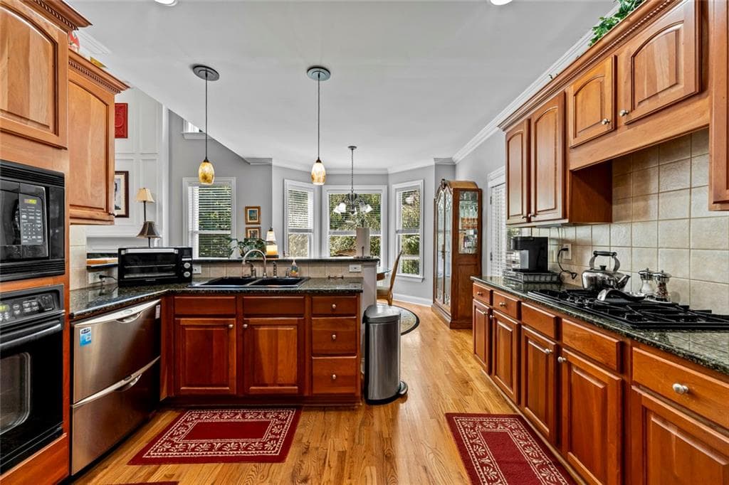 5 bedroom, 5 bathroom, 3,231 sq ft single family residence for sale at 5548 Ridgemoor Drive, Braselton, GA 30517 — photo 9