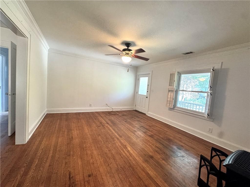 3 bedroom, 2 bathroom, 1,452 sq ft single family residence under contract at 562 Glenwood Place, Atlanta, GA 30316 — photo 9