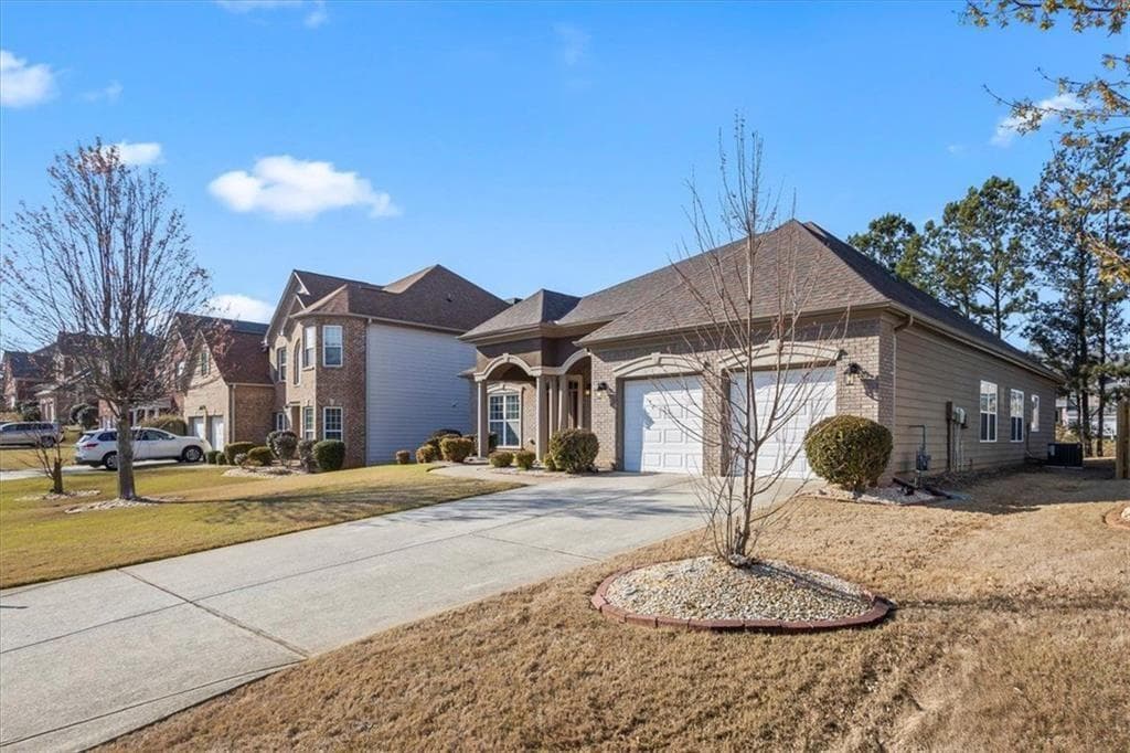 3 bedroom, 3 bathroom, 2,958 sq ft single family residence for sale at 3990 Brookhollow Drive, Douglasville, GA 30135 — photo 3