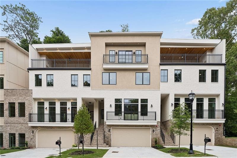 4 bedroom, 4 bathroom, 3,195 sq ft townhouse for sale at 3521 Kingsboro Road, Atlanta, GA 30326