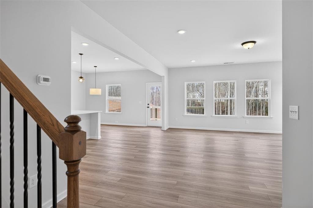 4 bedroom, 3 bathroom, 2,565 sq ft single family residence for sale at 550 Grover Street, Hoschton, GA 30548 — photo 6
