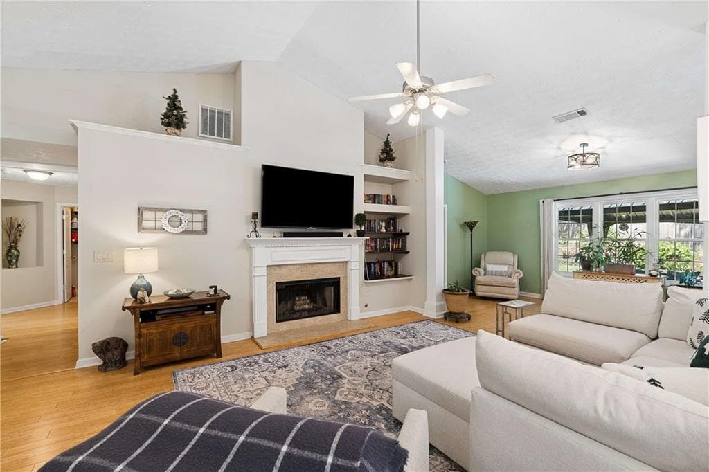 4 bedroom, 2 bathroom, 2,211 sq ft single family residence for sale at 1433 Prospect View Court, Lawrenceville, GA 30043 — photo 5