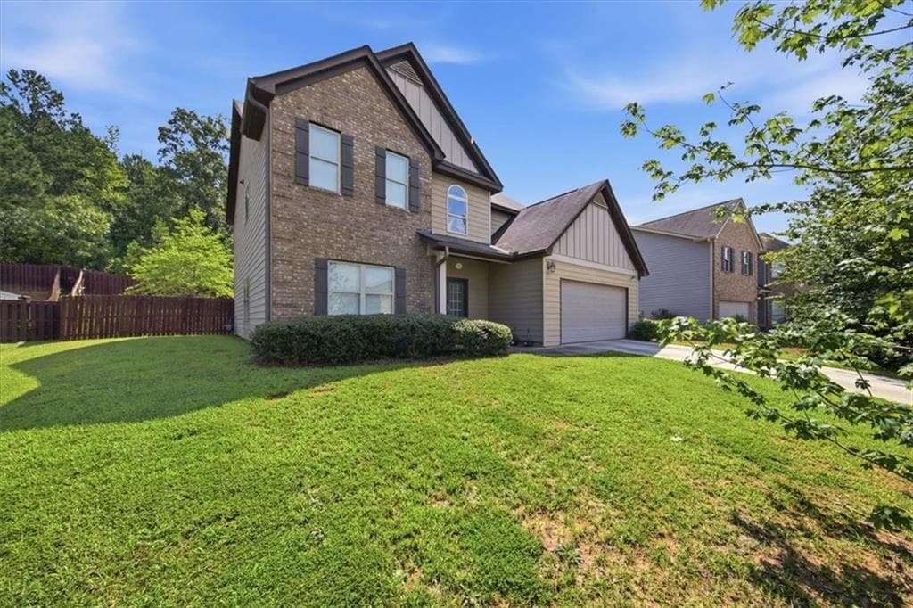 5 bedroom, 3 bathroom, 2,837 sq ft single family residence for sale at 1126 Paramount Drive, Mcdonough, GA 30253 — photo 2