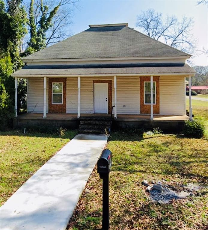 3 bedroom, 1 bathroom, 1,824 sq ft single family residence for sale at 14 Walker Street, Richland, GA 31825 — photo 1 of 38