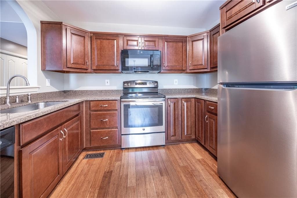 3 bedroom, 2 bathroom, 1,439 sq ft single family residence for sale at 119 Orchard Ridge Trail, Jasper, GA 30143 — photo 8