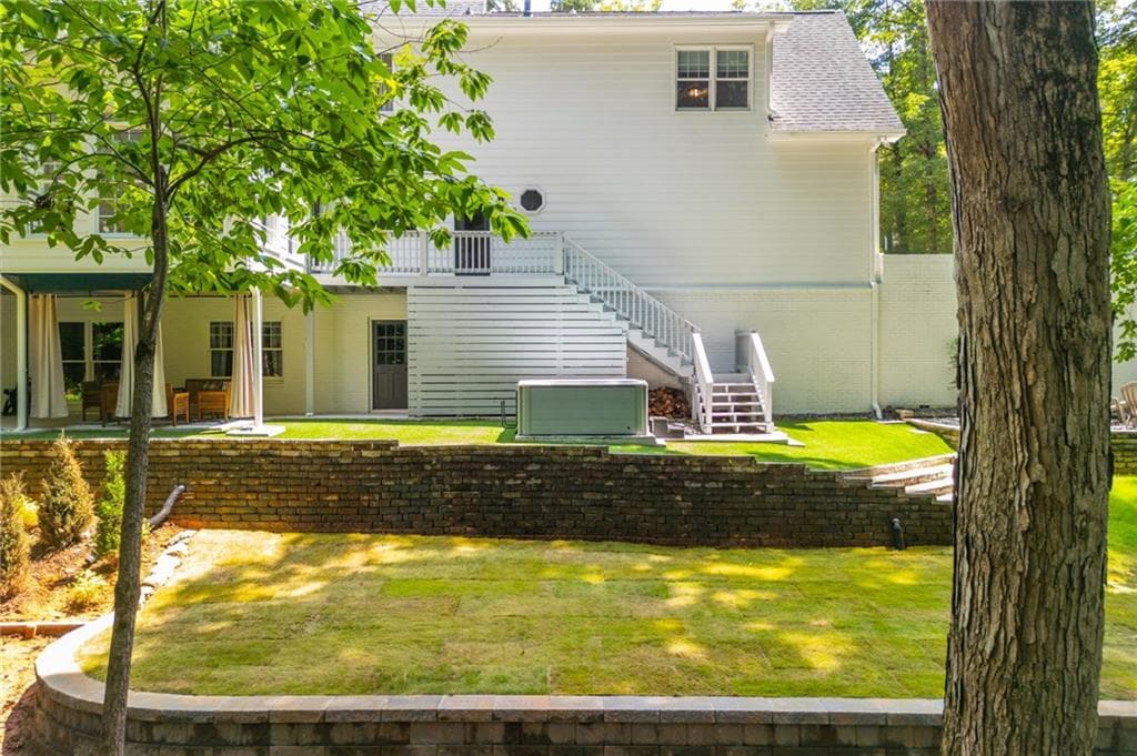 5 bedroom, 4 bathroom, 4,412 sq ft single family residence under contract at 1250 Northcliff Trace, Roswell, GA 30076 — photo 5
