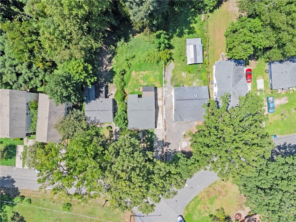 3 bedroom, 2 bathroom, 919 sq ft single family residence for sale at 2821 7th Street, Atlanta, GA 30315 — photo 2