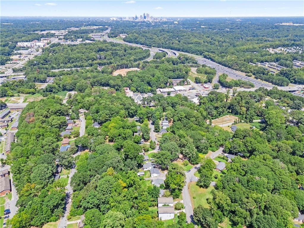 3 bedroom, 2 bathroom, 919 sq ft single family residence for sale at 2821 7th Street, Atlanta, GA 30315 — photo 3