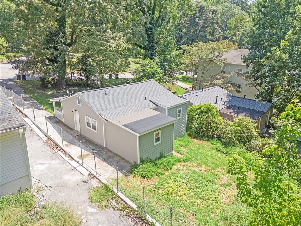 3 bedroom, 2 bathroom, 919 sq ft single family residence for sale at 2821 7th Street, Atlanta, GA 30315 — photo 5
