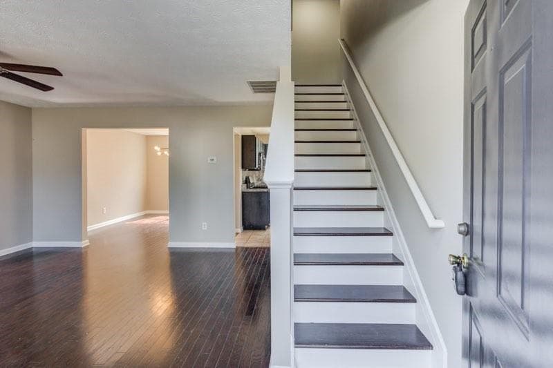 3 bedroom, 3 bathroom, 1,752 sq ft single family residence under contract at 971 Sugar Oak Lane, Lawrenceville, GA 30043 — photo 3