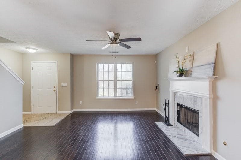 3 bedroom, 3 bathroom, 1,752 sq ft single family residence under contract at 971 Sugar Oak Lane, Lawrenceville, GA 30043 — photo 5