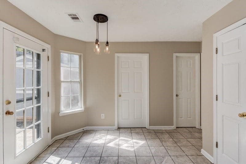 3 bedroom, 3 bathroom, 1,752 sq ft single family residence under contract at 971 Sugar Oak Lane, Lawrenceville, GA 30043 — photo 10
