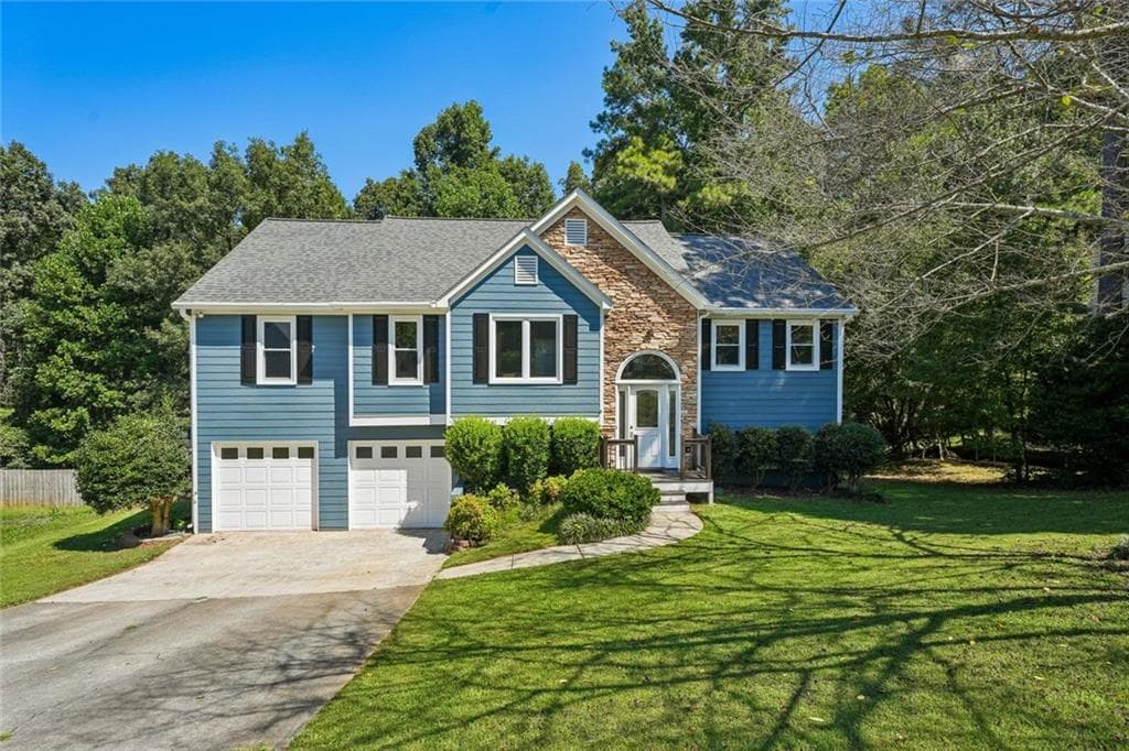 4 bedroom, 3 bathroom, 2,445 sq ft home for sale at 270 Wentworth Drive, Canton, GA