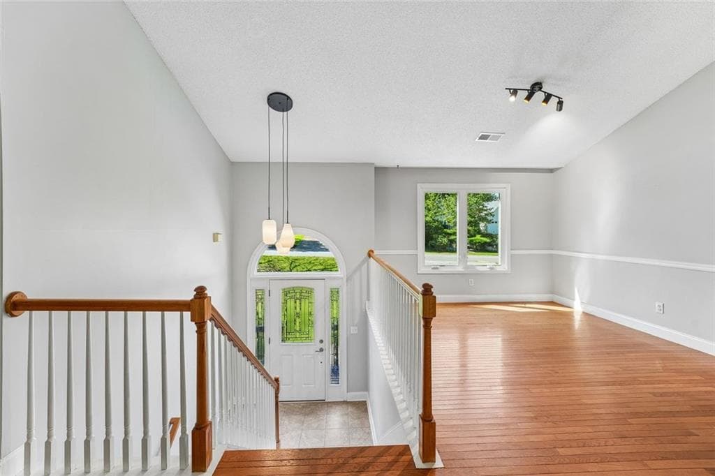 4 bedroom, 3 bathroom, 2,445 sq ft single family residence for sale at 270 Wentworth Drive, Canton, GA 30114 — photo 5
