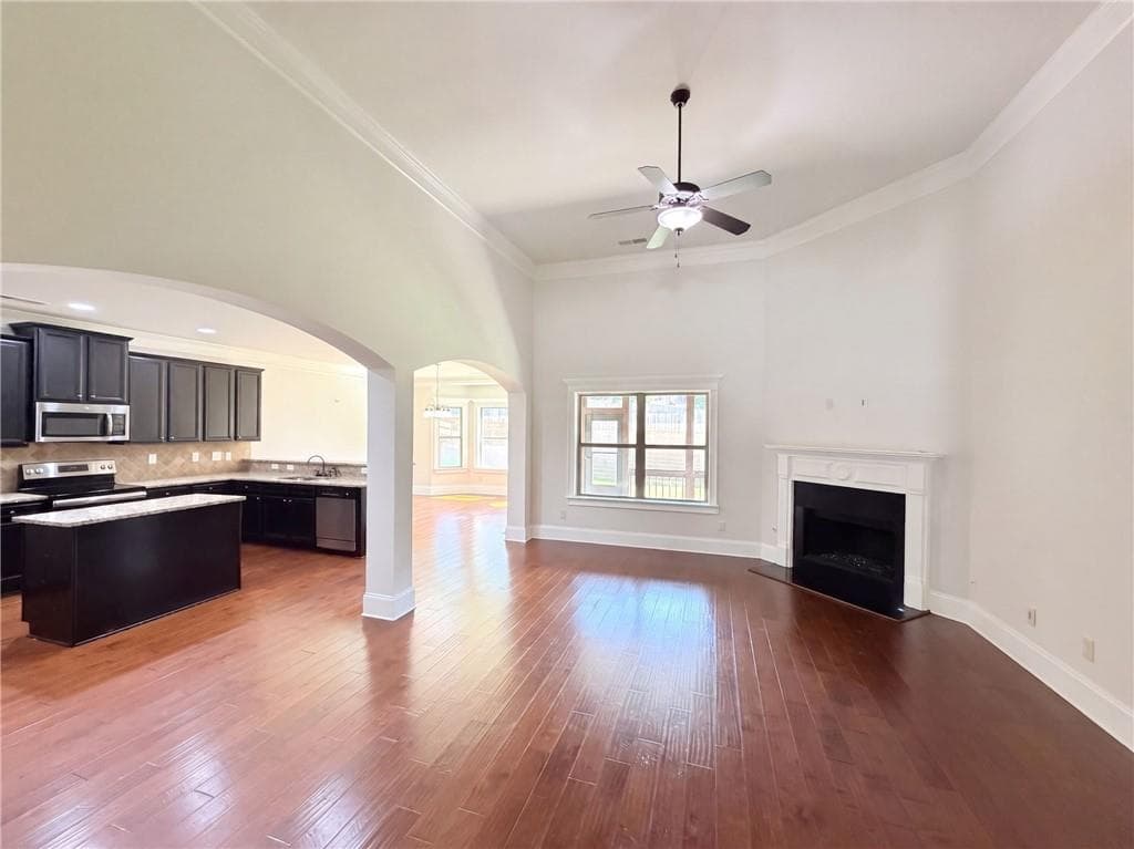 4 bedroom, 3 bathroom, 2,313 sq ft single family residence for sale at 115 Birchwood Court, Loganville, GA 30052 — photo 3