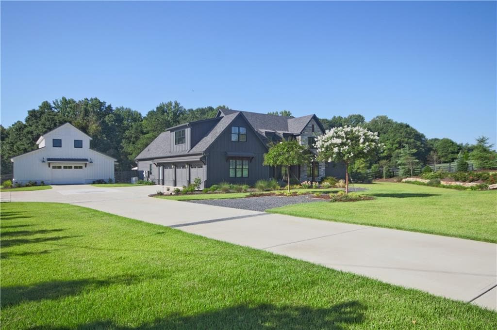 6 bedroom, 8 bathroom, 7,598 sq ft single family residence for sale at 400 Lower Union Hill Road, Canton, GA 30115 — photo 3