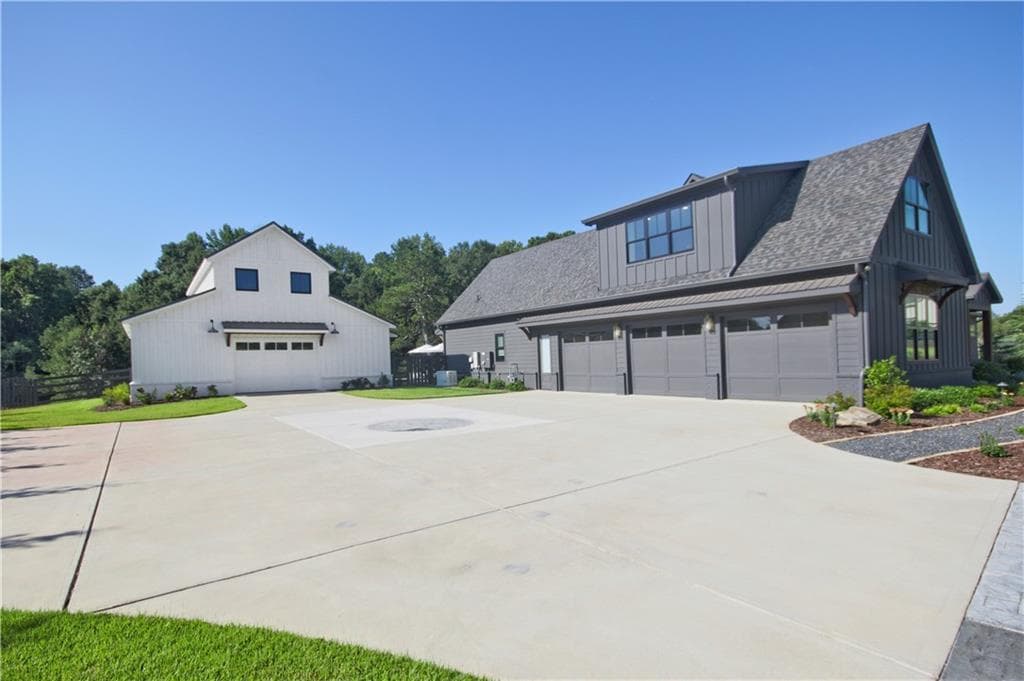 6 bedroom, 8 bathroom, 7,598 sq ft single family residence for sale at 400 Lower Union Hill Road, Canton, GA 30115 — photo 4