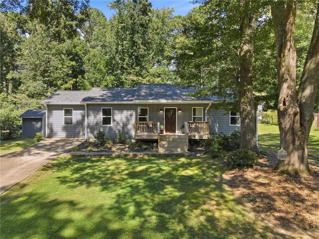 3 bedroom, 2 bathroom, 1,990 sq ft single family residence under contract at 5314 Sugar Ridge Drive, Buford, GA 30518 — photo 2