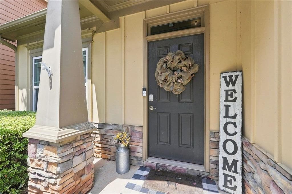3 bedroom, 3 bathroom, 1,604 sq ft single family residence for sale at 65 Highland Pointe Circle, Dawsonville, GA 30534 — photo 3