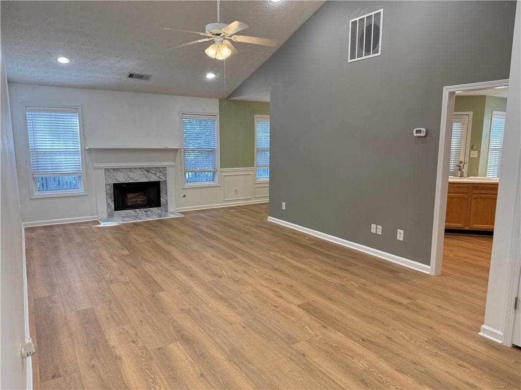 4 bedroom, 2 bathroom, 1,919 sq ft single family residence for rent at 509 Tannenhill Place, Sugar Hill, GA 30518 for $2,550 a month — photo 5
