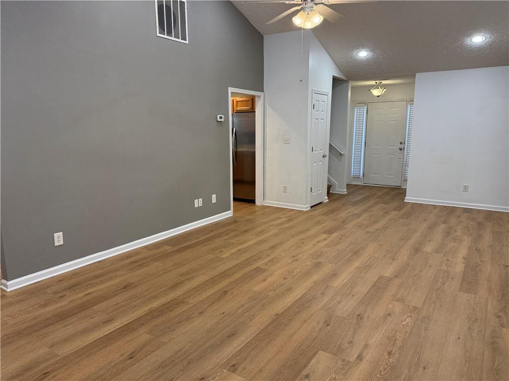 4 bedroom, 2 bathroom, 1,919 sq ft single family residence for rent at 509 Tannenhill Place, Sugar Hill, GA 30518 for $2,550 a month — photo 6
