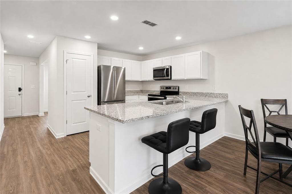 5 bedroom, 3 bathroom, 2,232 sq ft single family residence for sale at 626 Tudor Street, Kingston, GA 30145 — photo 5