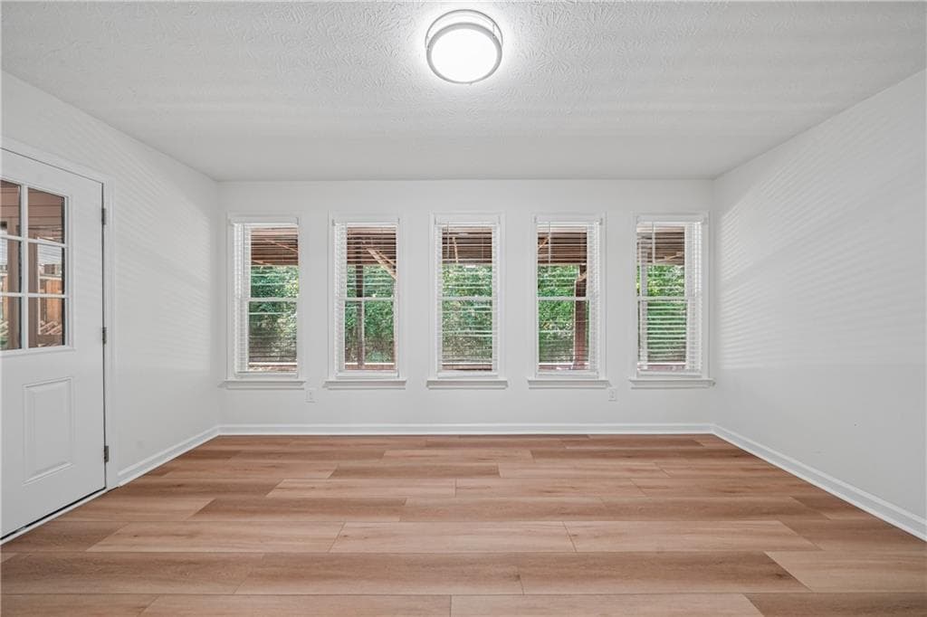 2 bedroom, 2 bathroom, 1,424 sq ft condominium under contract at 4212 Stillwater Drive, Duluth, GA 30096 — photo 10