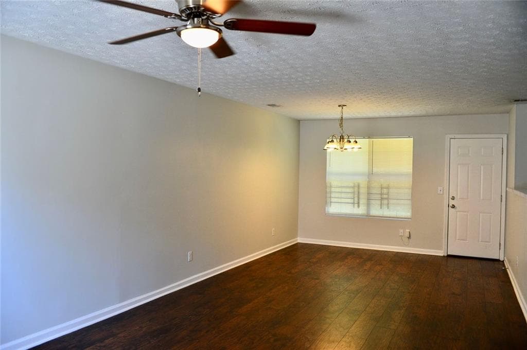 3 bedroom, 2 bathroom, 1,170 sq ft single family residence for sale at 4256 Viewpoint Lane, Ellenwood, GA 30294 — photo 4