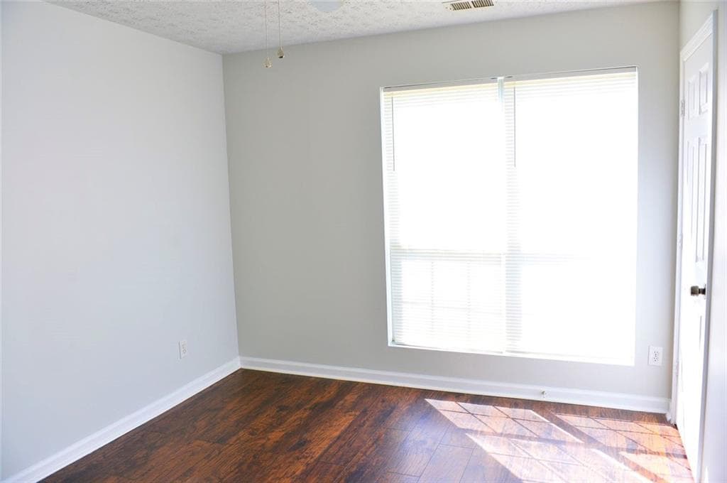 3 bedroom, 2 bathroom, 1,170 sq ft single family residence for sale at 4256 Viewpoint Lane, Ellenwood, GA 30294 — photo 9