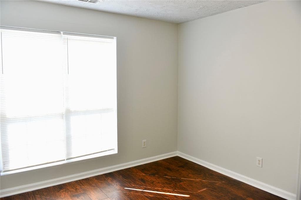 3 bedroom, 2 bathroom, 1,170 sq ft single family residence for sale at 4256 Viewpoint Lane, Ellenwood, GA 30294 — photo 10