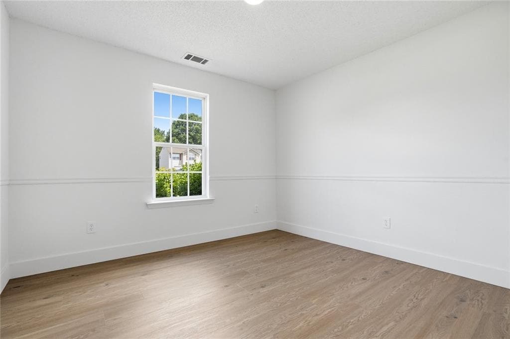 3 bedroom, 2 bathroom, 1,272 sq ft single family residence for sale at 653 Blair Court, Bethlehem, GA 30620 — photo 7