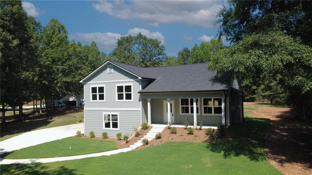 3 bedroom, 3 bathroom, 2,493 sq ft single family residence for sale at 645 Mountainview Drive, Covington, GA 30016 — photo 2