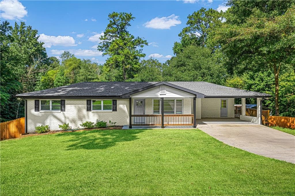 3 bedroom, 2 bathroom, 1,350 sq ft single family residence for sale at 6064 Oak Hill Drive, Austell, GA 30168