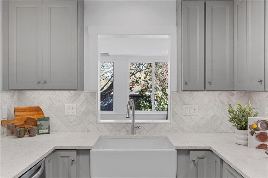 2 bedroom, 2 bathroom, 1,163 sq ft condominium for rent at 112 Rosaire Place, Atlanta, GA 30327 for $2,250 a month — photo 9