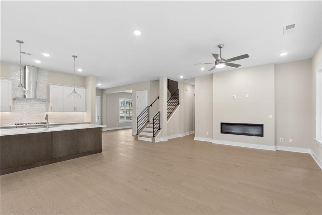 5 bedroom, 4 bathroom, 3,562 sq ft single family residence for sale at 2284 Ellis Mountain Drive, Marietta, GA 30064 — photo 4